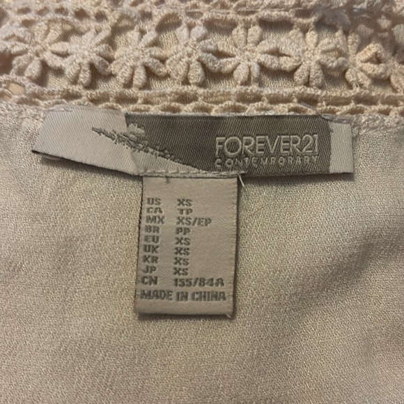 Cream color Forever 21 top. - Picture 4 of 4